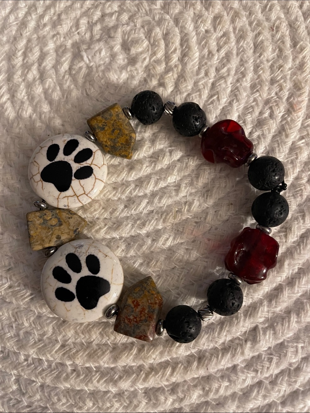 Howlite Stone-Paw Print Beaded Dog Bracelet - Black, White, Red, Brown